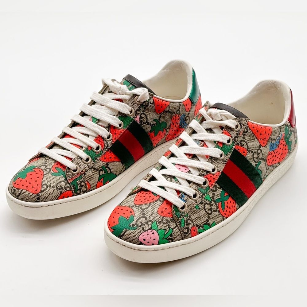 Gucci Ace GG Strawberry Low Top Sneakers Beige GG Monogram Logo Shoes EU 37 US 7